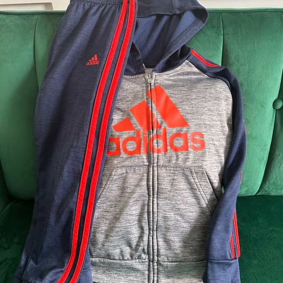 Boys Adidas Tracksuit Bundle size 6 - Picture 2 of 9